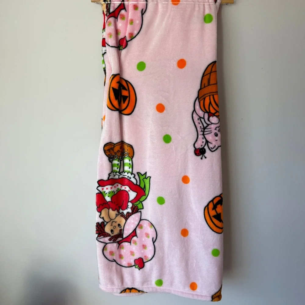 New Strawberry Shortcake 50x70 Halloween Pink Pumpkin Fall Autumn Custard Cat